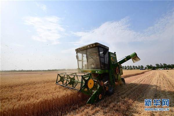 农业农村部到2025年农作物耕种收综合机械化率达到75